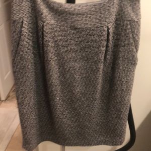 Gray and black tweed